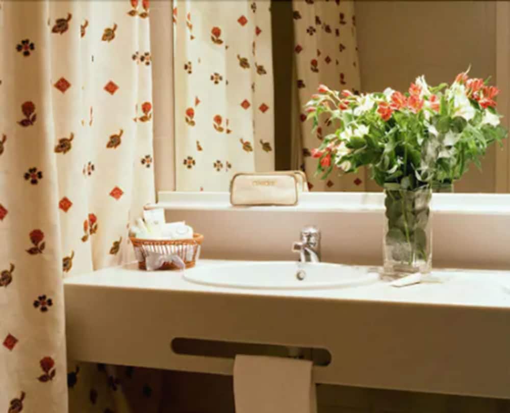 Фото Hotel Majadahonda