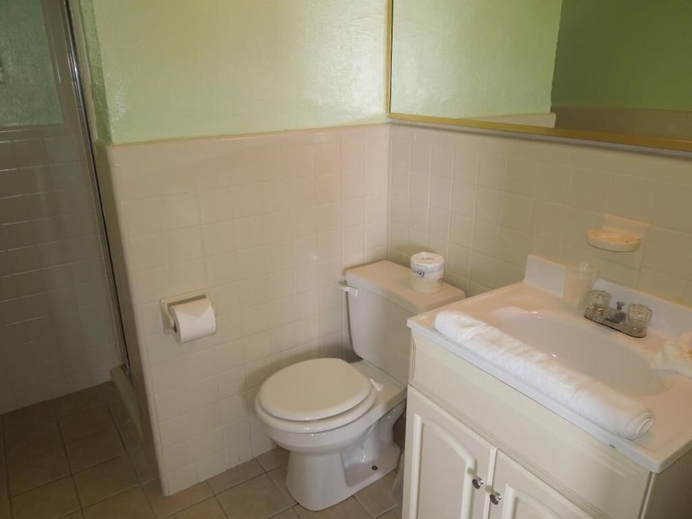 Фото Sifting Sands Motel