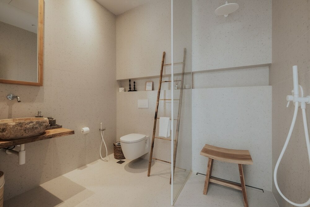 Фото Amethyst Selene Paleros