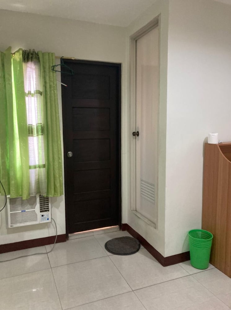 Фото Oyo 815 Carisil Bldg