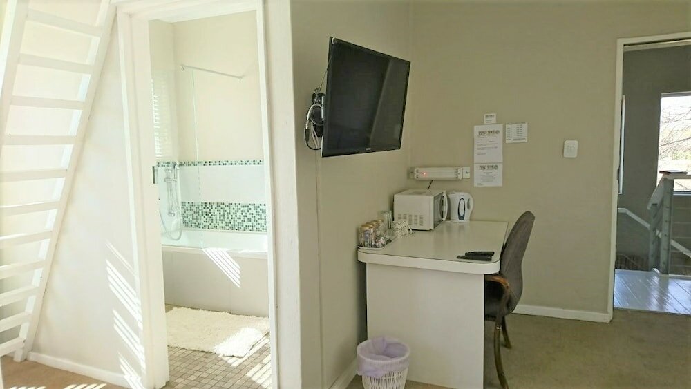 Фото Indigo Moon Guesthouse