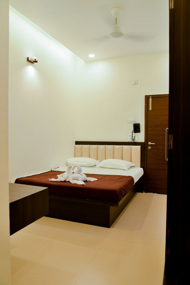 Фото Malvan's Aishwarya Hotel