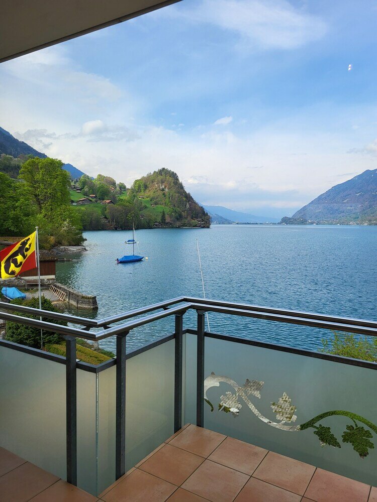 Фото Chalet Apartments Iseltwald