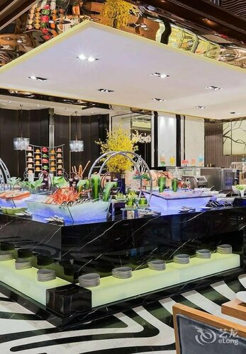 Внешний вид отеля Nanjing Wanda Realm Hotel в Нанкине, фото 5