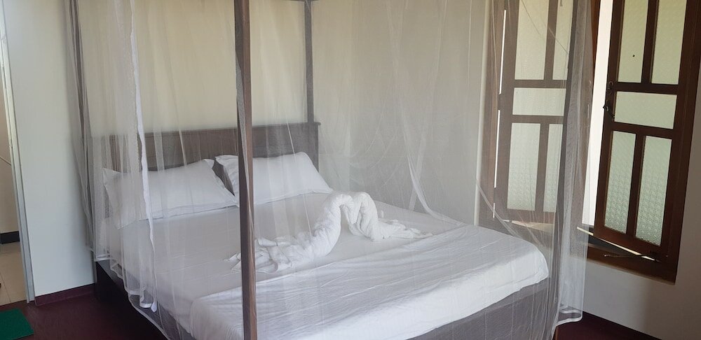 Фото Exotic Beach Hotel