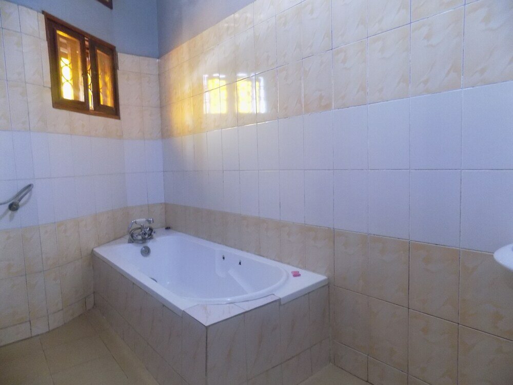 Фото Elgon Heights Motel