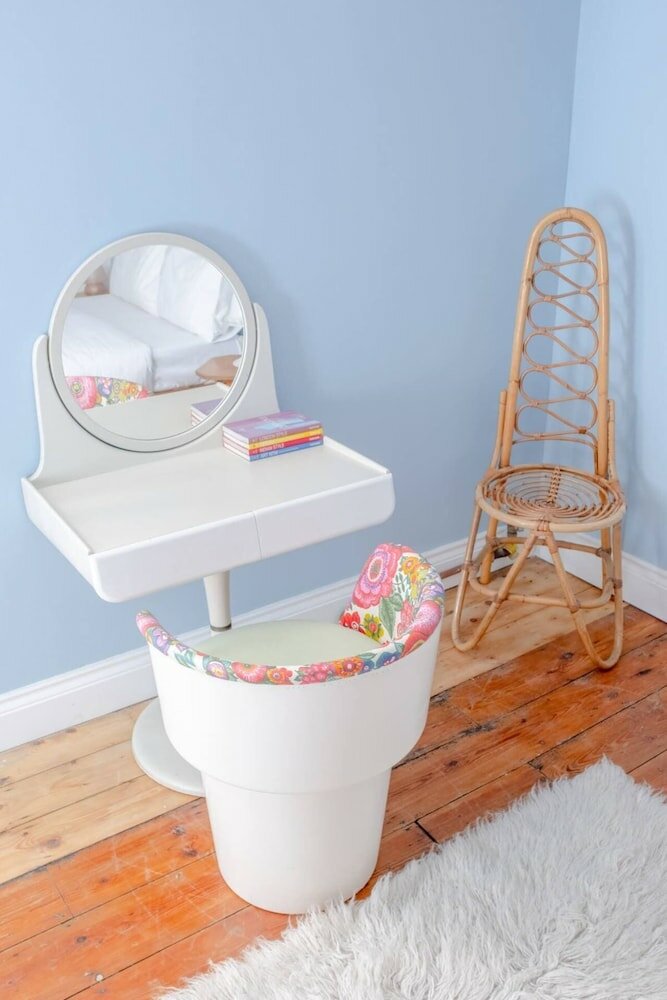 Фото Unique Vintage-style 3bd Flat - Dalston