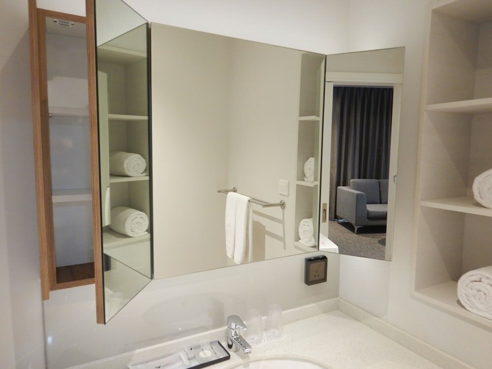 Фото Wishton Hotel Yangon