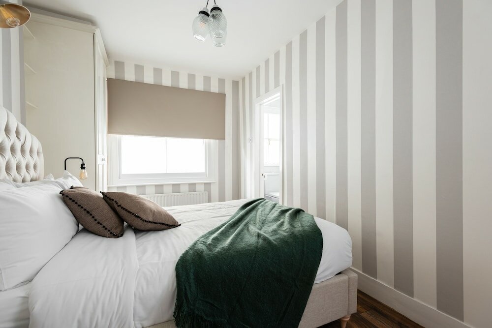 Фото The South Kensington Mews - Lovely & Bright 5bdr Kensington Mews