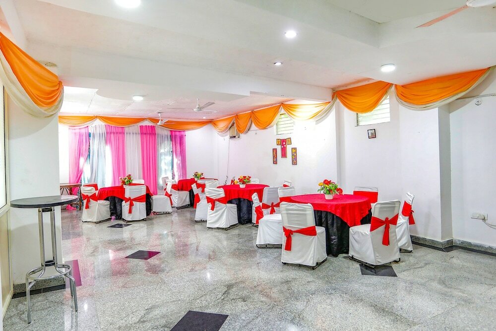 Фото Fabhotel Aravali Suites