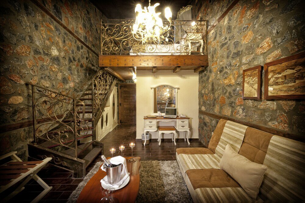 Фото Hotel Kaimak Inn