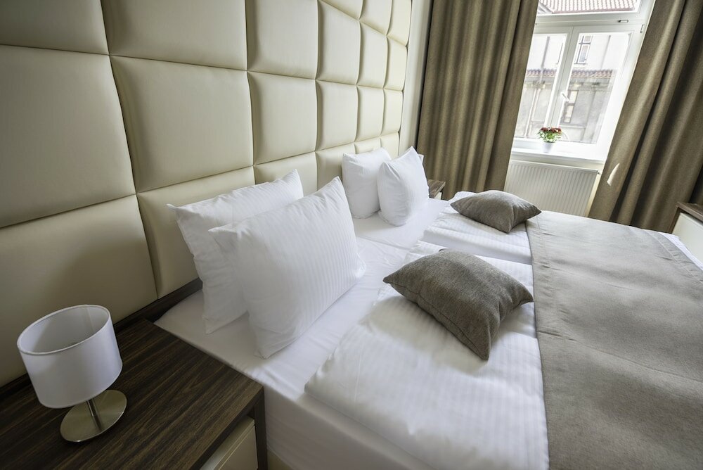 Фото Letna Garden Suites