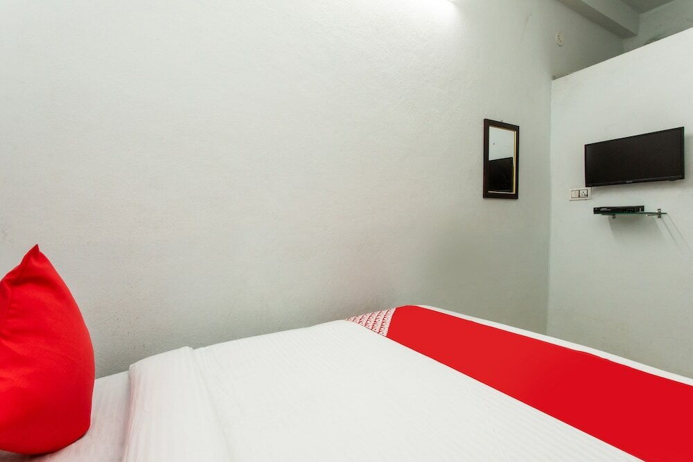 Фото Oyo 28472 Hotel Shree Palace