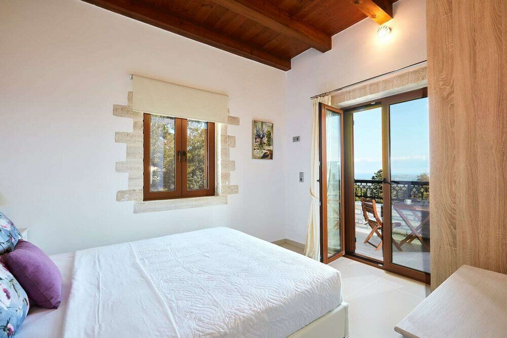 Фото Peacefull Stone-Built Villa