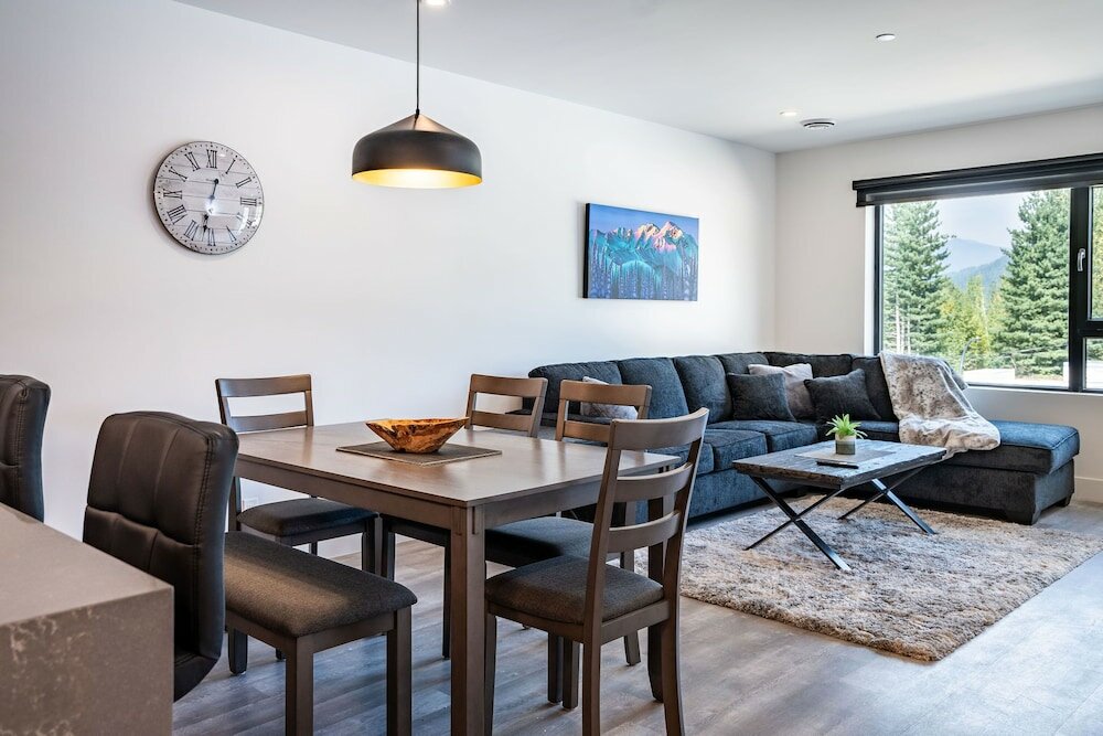 Фото Alpine Haven by Revelstoke Vacations