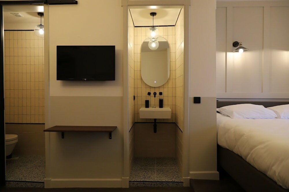 Фото Mr. Lewis Hotel Rotterdam