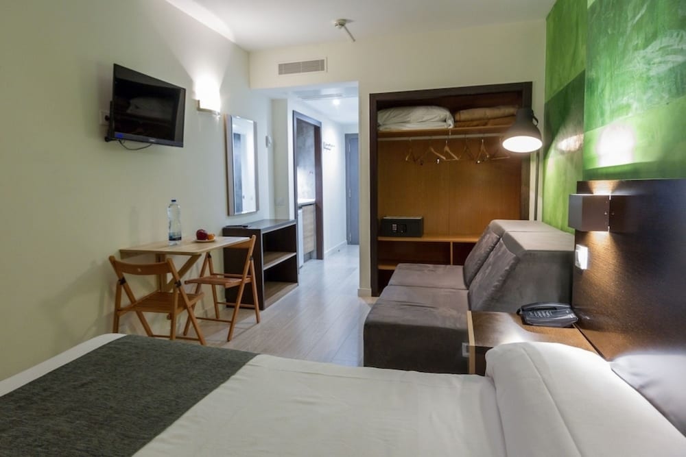 Фото Apartamentos Recoletos