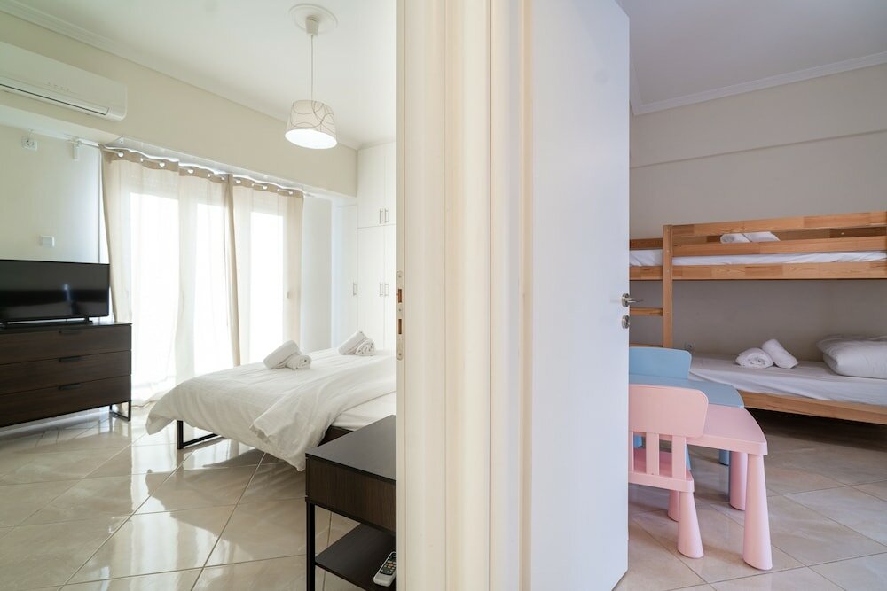 Фото Fotomara sunny and colourful apartment