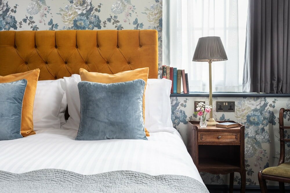 Фото Westow House