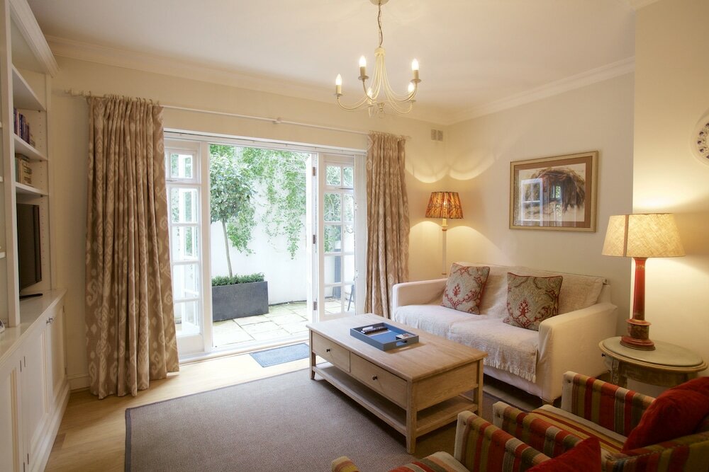 Фото A Place Like Home - Two Bedroom Flat near Gloucester Road