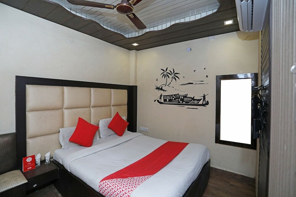 Фото Oyo 6801 Hotel Shri Sai International