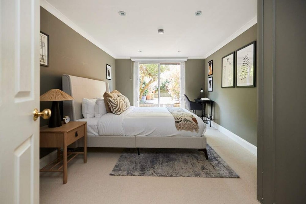 Фото The London Classic - Captivating 2bdr Flat With Garden
