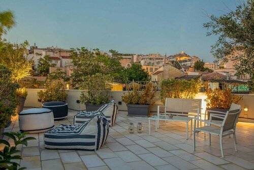 Гостиница Ultimate 3 Apt Building in the Center for 15 ppl в Афинах