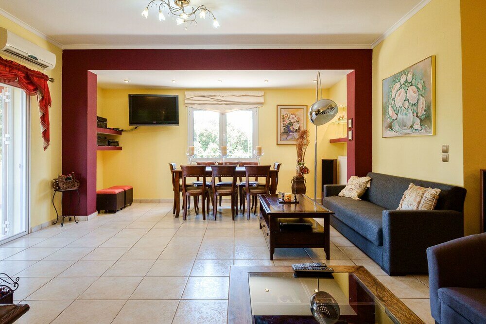 Фото Relaxing Family Home near Beaches