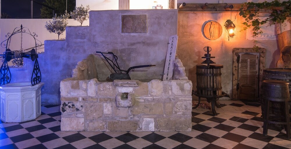 Фото Отель Iniochos