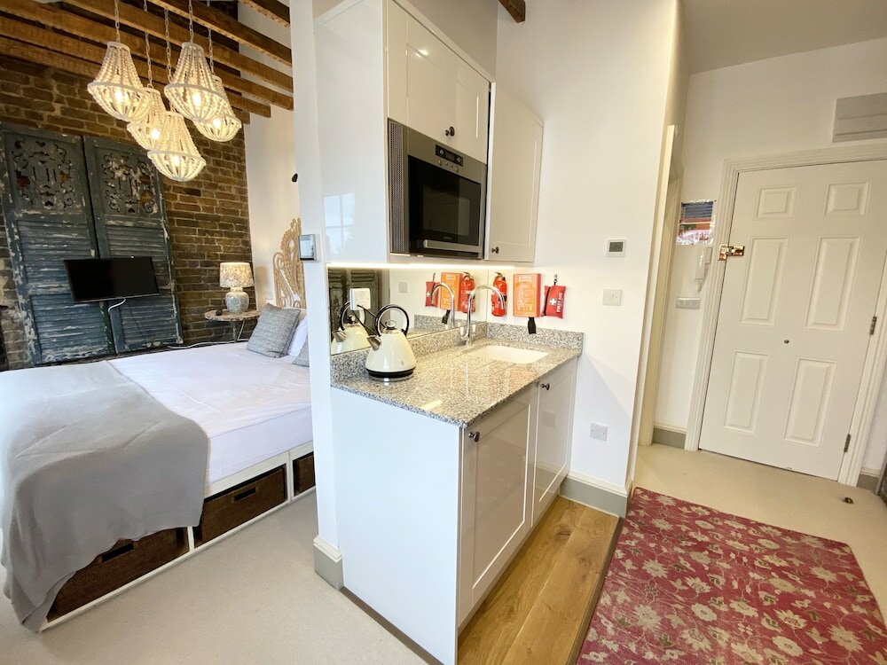 Фото Stylish Apartments in Pimlico