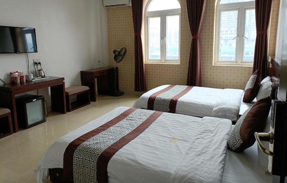 Фото Song Hong View Hotel