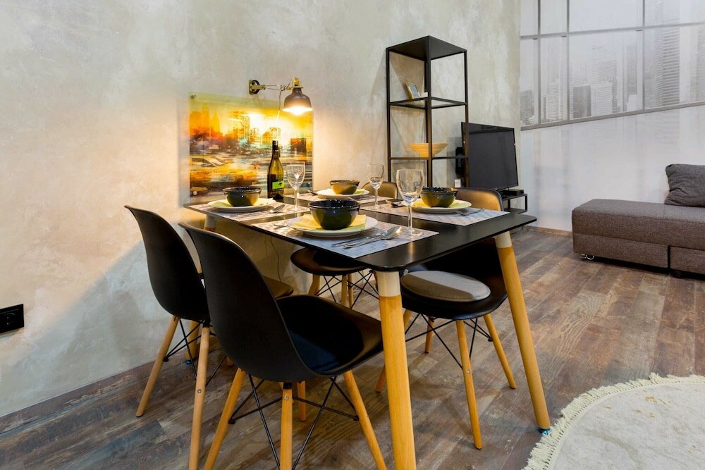 Фото Bright Warwick Chambers Apartment