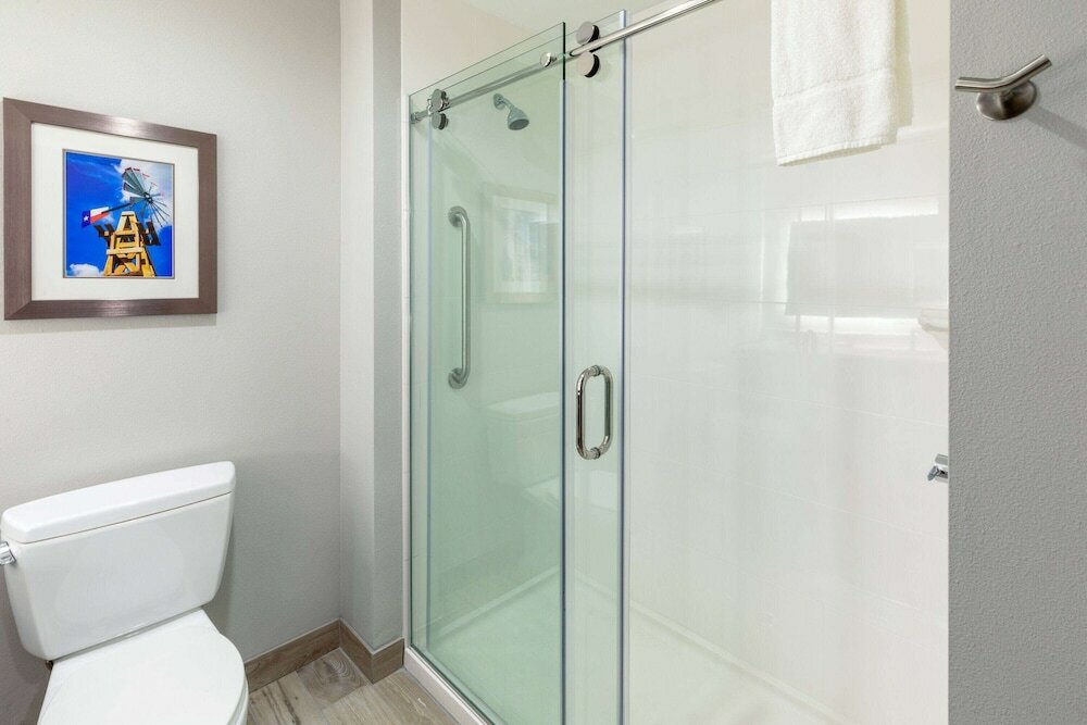 Фото La Quinta Inn & Suites by Wyndham Round Rock near Kalahari