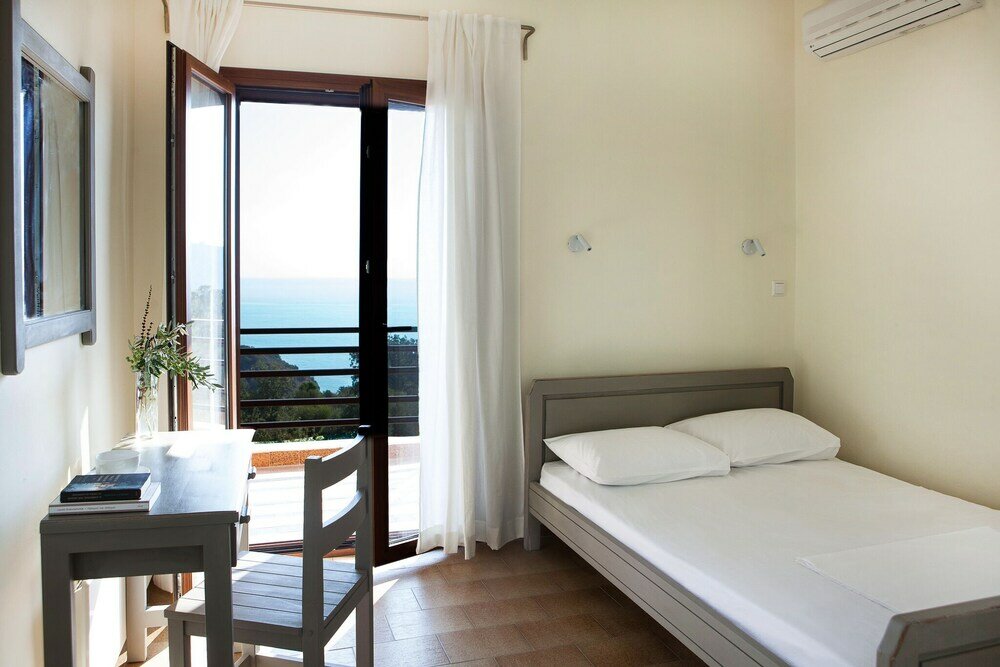 Фото Family Vacation home with Views in Heart of Mani