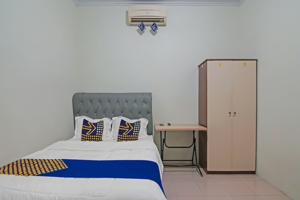 Фото Spot On 92093 Feri Homestay