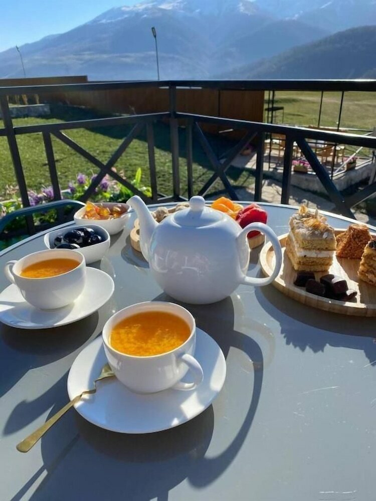 Фото Cottage Chalet and Tours