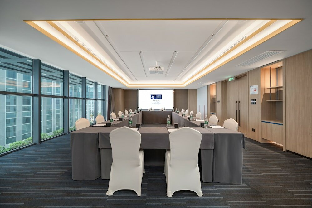 Фото Holiday Inn Express Rongcheng Science And Technolo, an Ihg Hotel