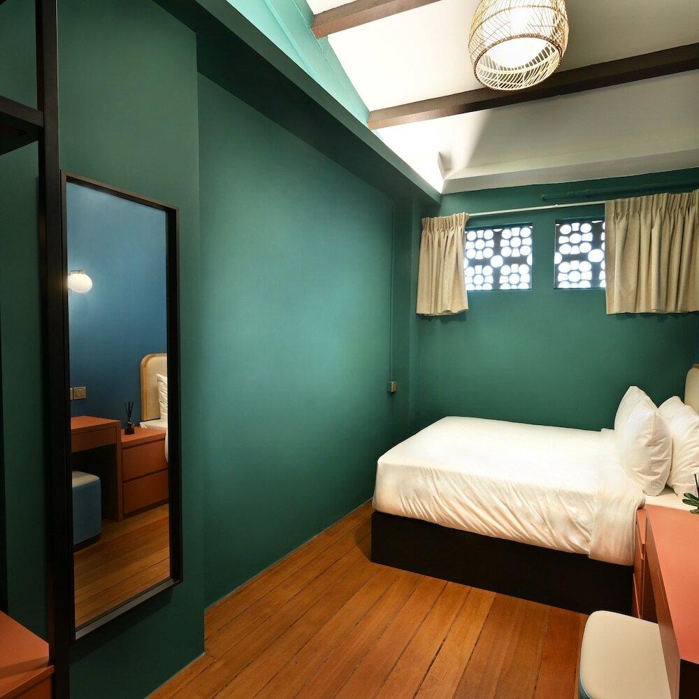 Фото Dream Chaser Boutique Capsule Hotel