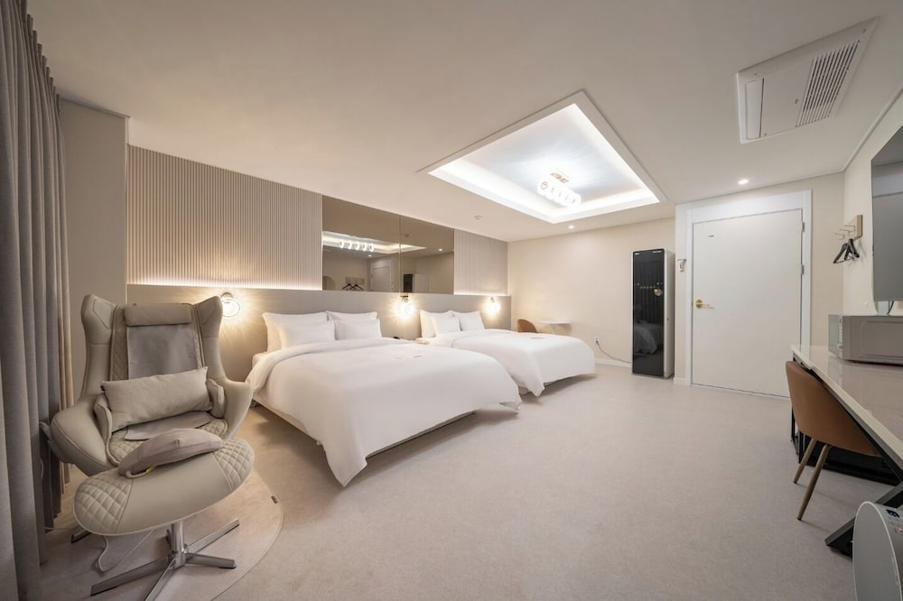 Фото Dk Incheon Airport Hotel