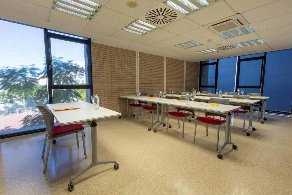 Фото Villa Alojamiento y Congresos - Villa Universitaria