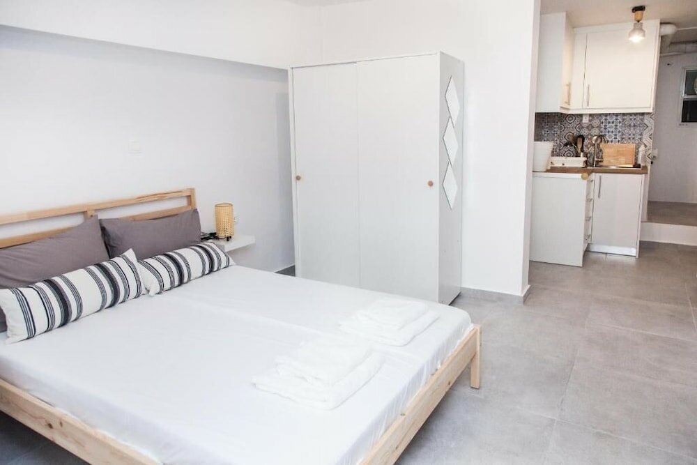 Фото Cozy studio in Athens