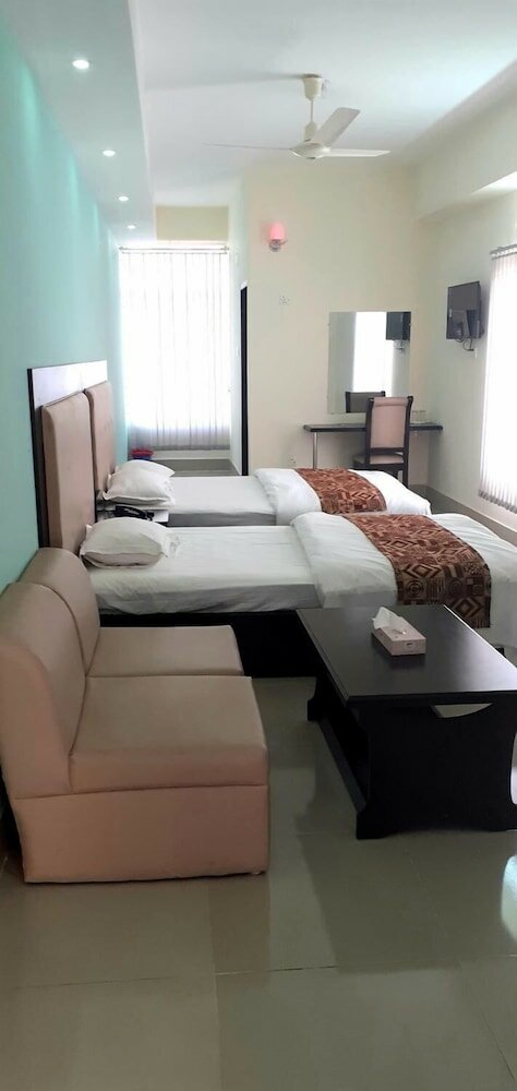 Фото Hotel Grand Surma