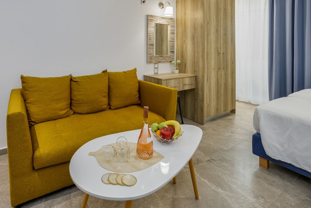 Фото Semes Luxury Apartments by Estia