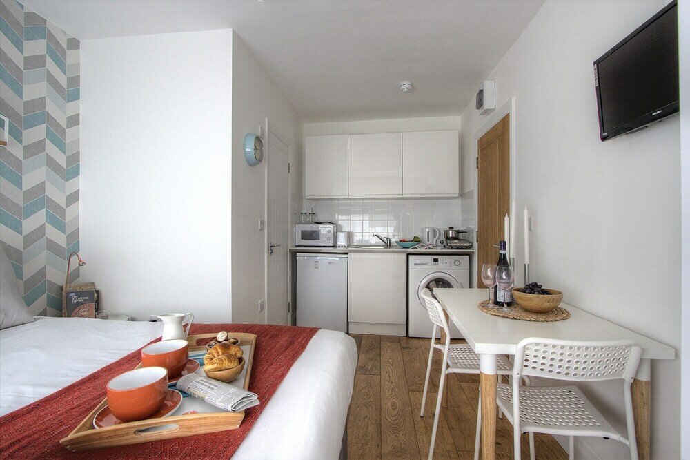 Фото R1 Medium Studio