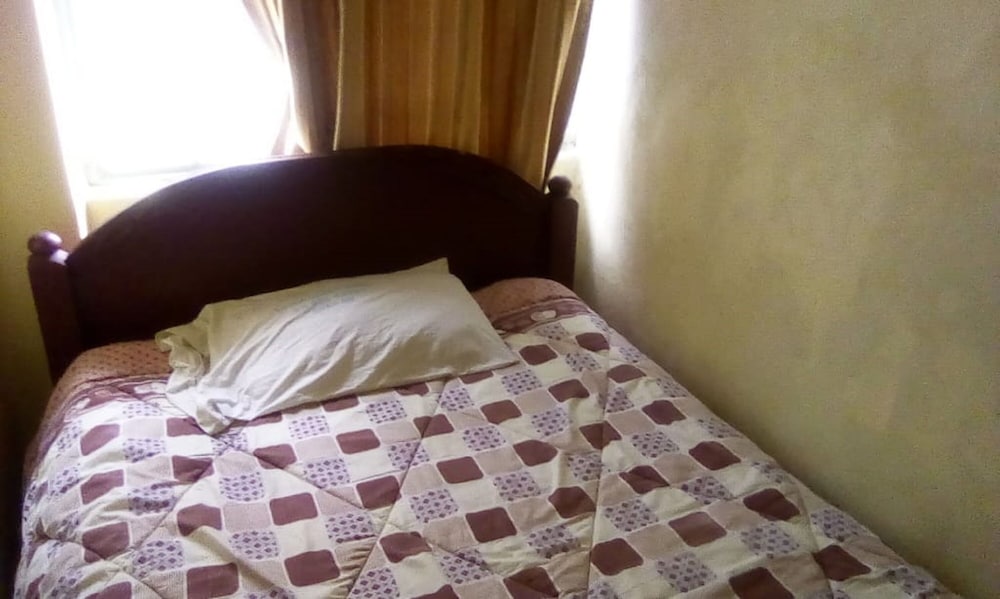 Фото Loika Guest Lodge - Nakuru