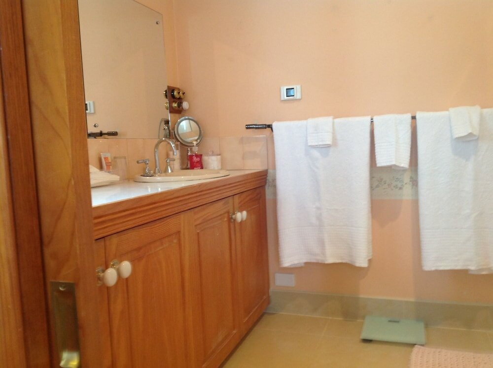 Фото Stony Rise Cottage B&b