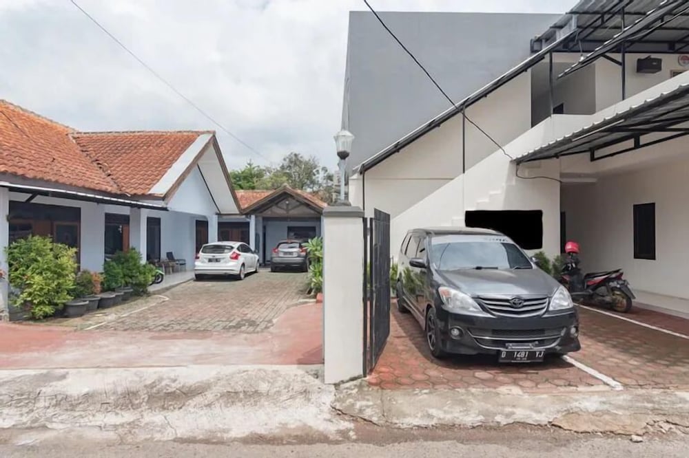 Фото Jl. Gn. Gede No. 22