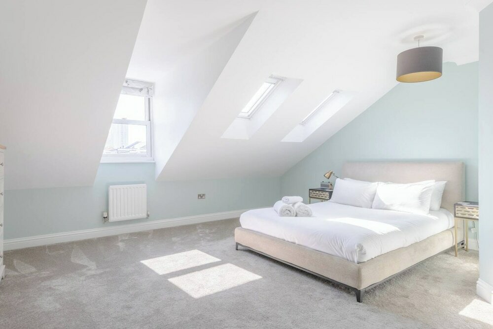 Фото Beautiful & Modern 3bd House- Kennington!