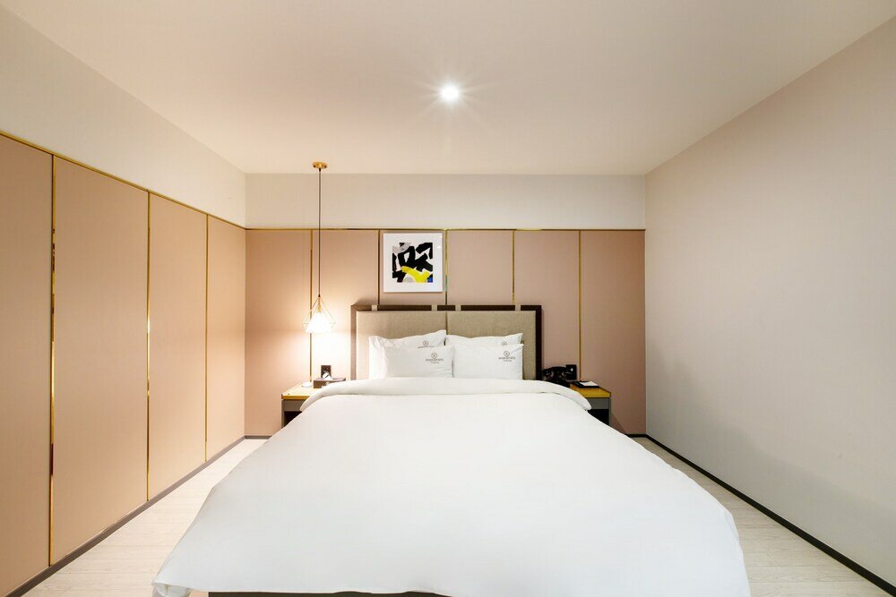 Фото Brown Dot Hotel Minam