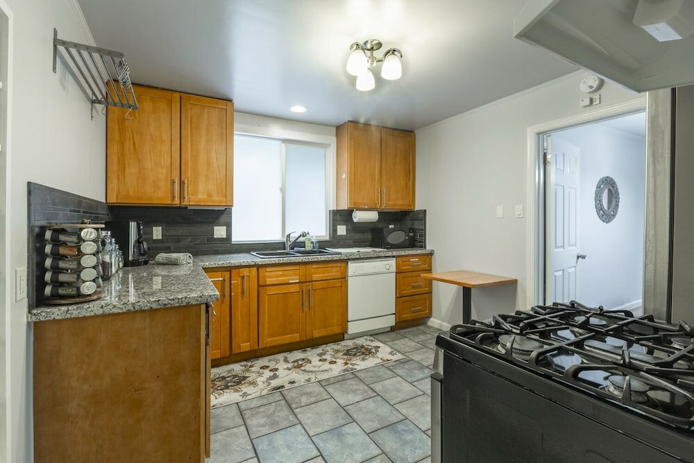 Фото Marbella Lane Duplex Redwood City